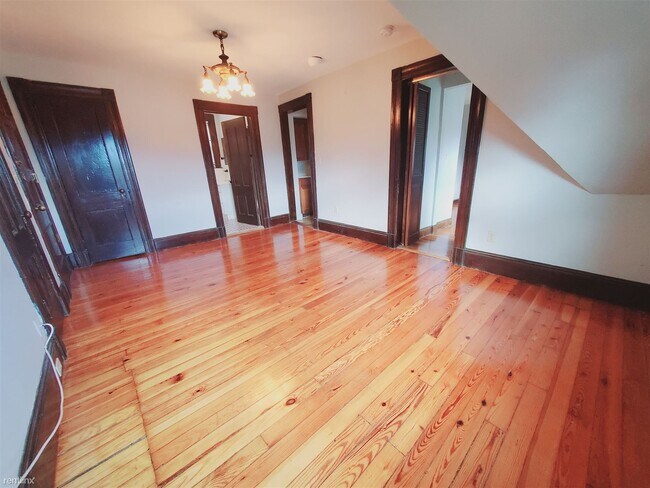 Foto del edificio - 1 br, 1 bath Condo - 3 Hackett Cir W Apt J