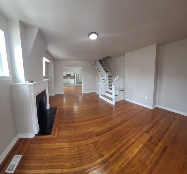 Building Photo - Very big and beautiful West Philadelphia E...