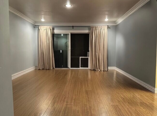 Foto del edificio - 211 Briarwood