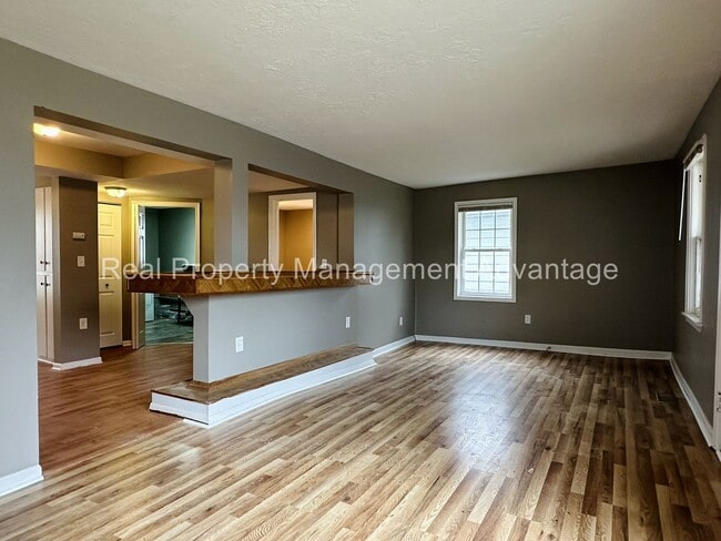 Foto del edificio - Cute Three-Bedroom with Large Deck!
