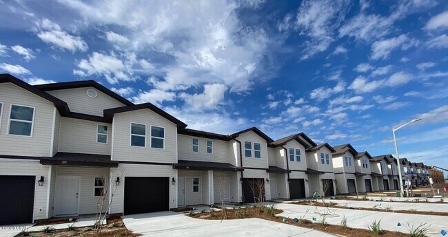 Foto del edificio - 100 Parkview Ln