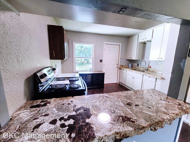 Building Photo - 2 br, 1 bath House - 1129 NW 99th