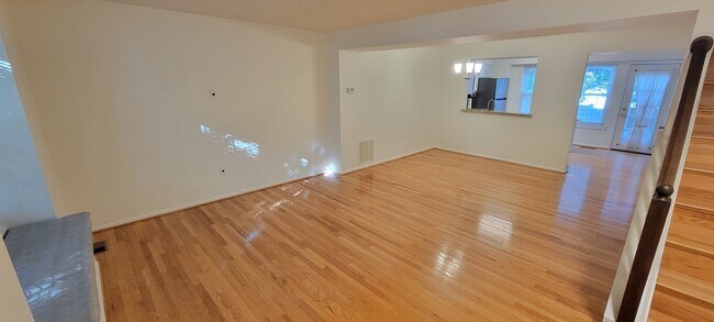 Building Photo - 6632 Medinah Ln