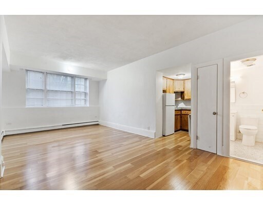 Building Photo - 50 Follen St