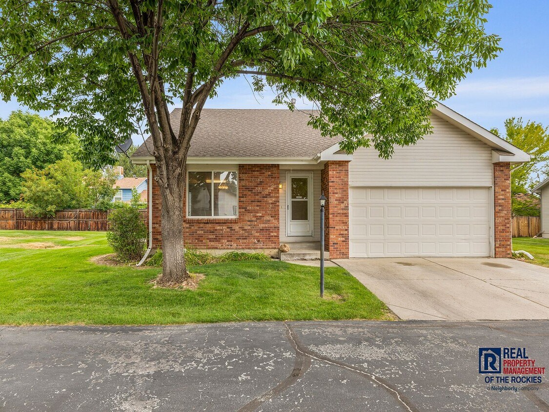 Foto principal - Single-Family Luxury: Maintenance-Free Liv...