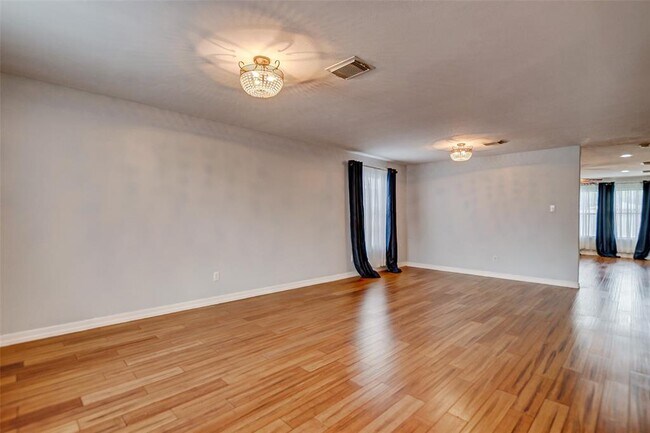 Building Photo - 6710 Springfield Garden Ln