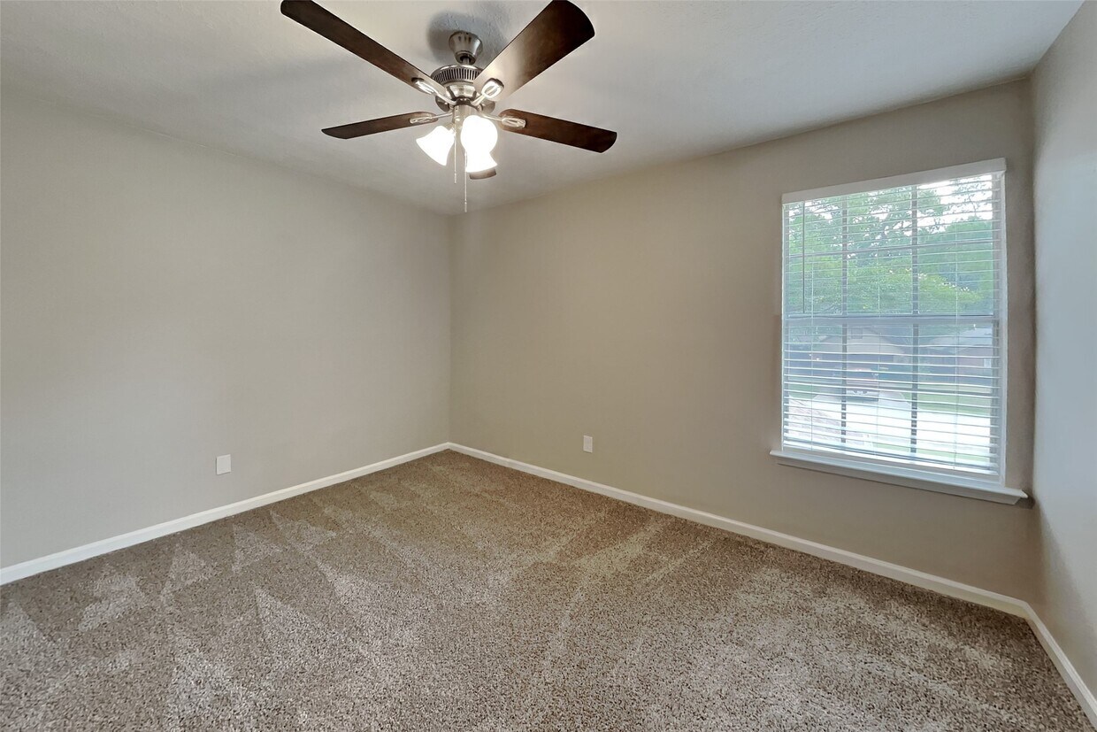 Foto del edificio - 64 Hickory Oak Dr