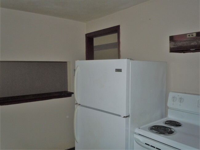 Building Photo - 1100 Arrowhead Dr