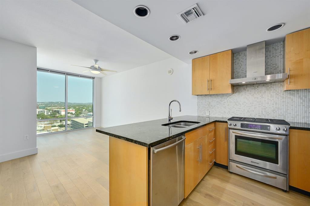 300 Bowie St Austin Tx Rent