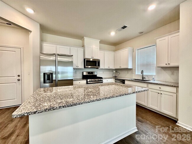 Foto del edificio - 8116 Ramsburg Dr