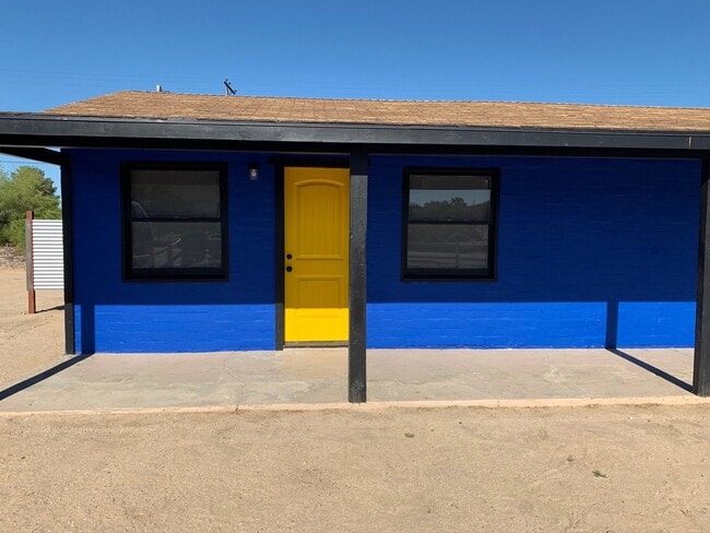 Building Photo - 6095 Lupine Avenue
