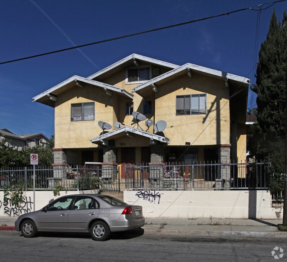 Building Photo - 3101 Altura St
