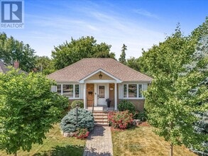 Building Photo - 274 Poyntz Ave