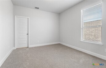 Building Photo - 1208 Glen Heather Dr