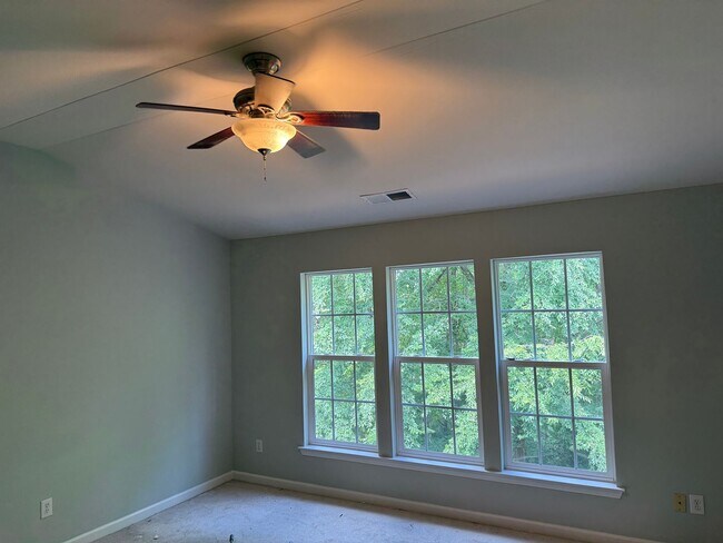 Foto del edificio - Beautiful Ballantyne townhome in a great L...