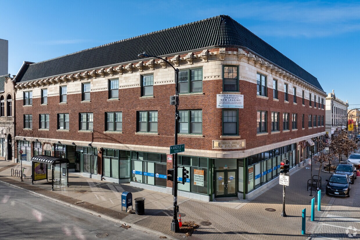 Primario - Harold Washington Apartments