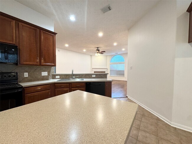 Building Photo - 24234 Lake Path Cir