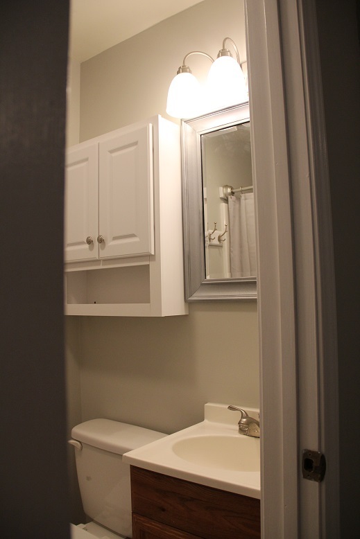 in-suite bath 1 - 328 Cloudrise Ln