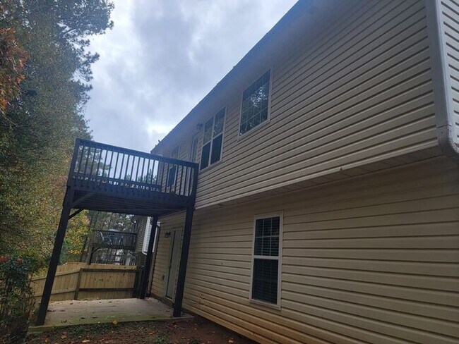 Foto del edificio - NOW AVAILABLE! - 2721 Trellis Oaks Dr SW, ...