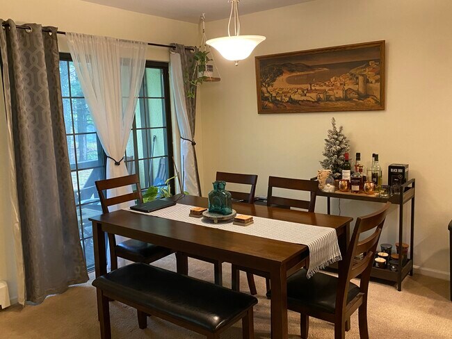 Dinning area - 50 Aiken St
