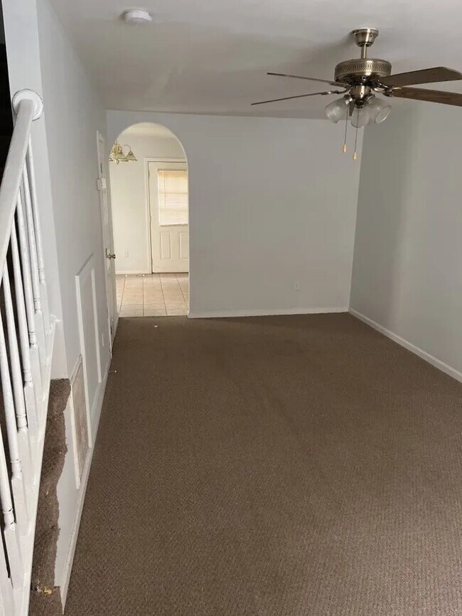 Foto del edificio - 2 Bedrooms 1.5 bathroom