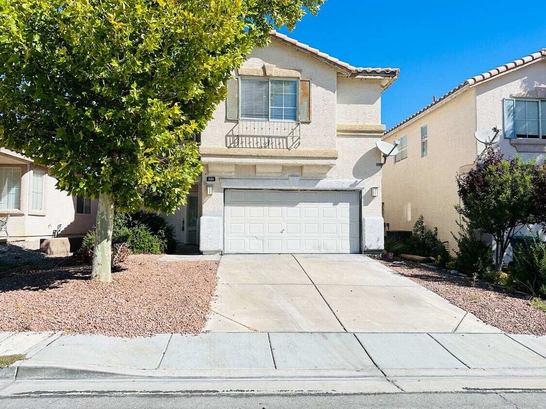 Spring Mountain Fort Apache 2 Lewis Homes House Rental in Las Vegas