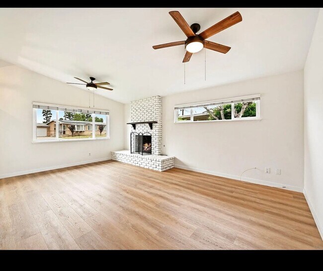 Foto del edificio - 927 Gray Dr