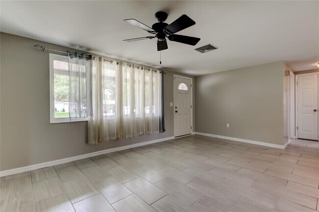 Building Photo - 7244 Amber Dr