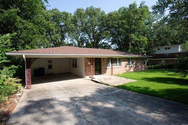 Foto del edificio - 5010 Glenmere Rd