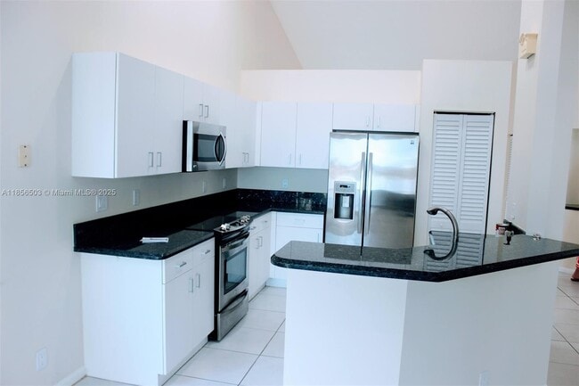 Building Photo - 959 Falling Water Rd