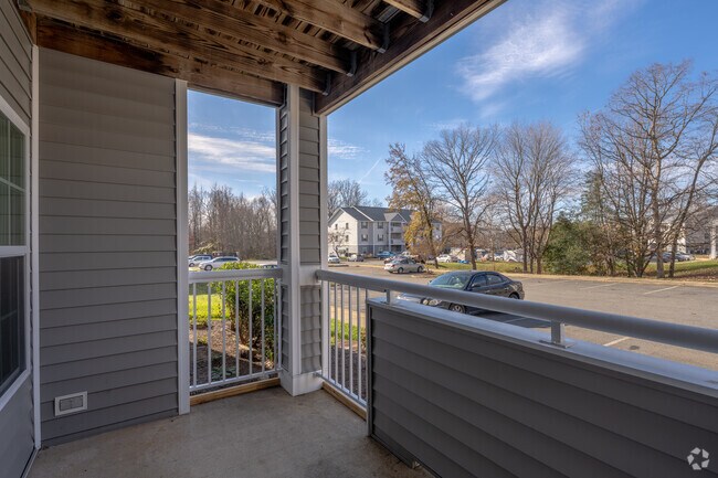 2HAB, 2BA, patio - Salem Run Apartments