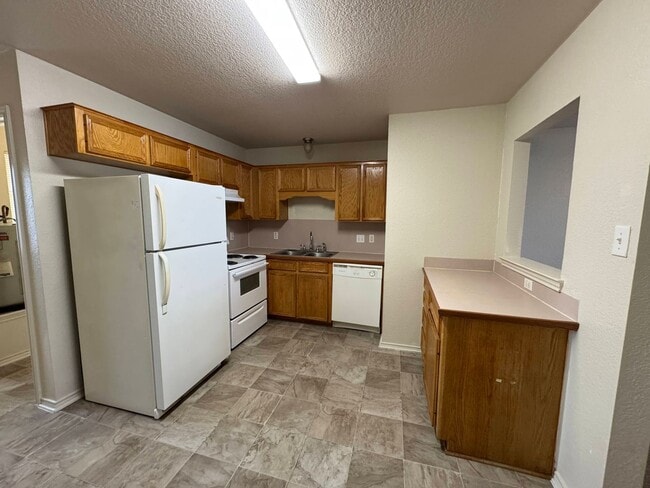 Building Photo - 1602 Aztec Trce