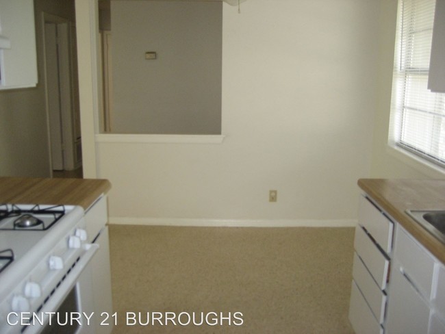 Building Photo - 3 br, 1.5 bath House - 4563 Guadalajara