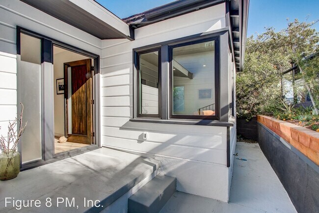Building Photo - 3 br, 3.5 bath House - 1844 San Jacinto St
