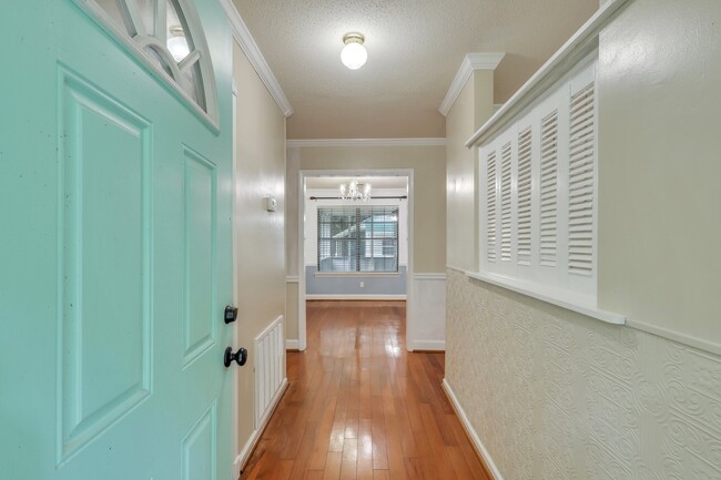 Foto del edificio - 298 Little Oak Rd