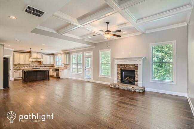 Building Photo - 1893 Skybrooke Ln, Hoschton, GA, 30548