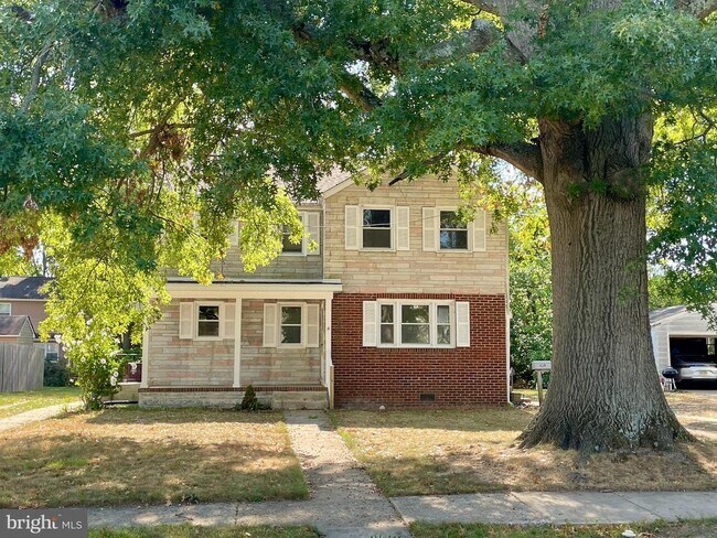 42 Lee St