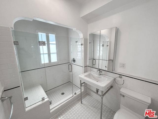 Building Photo - 1220 N La Cienega Blvd