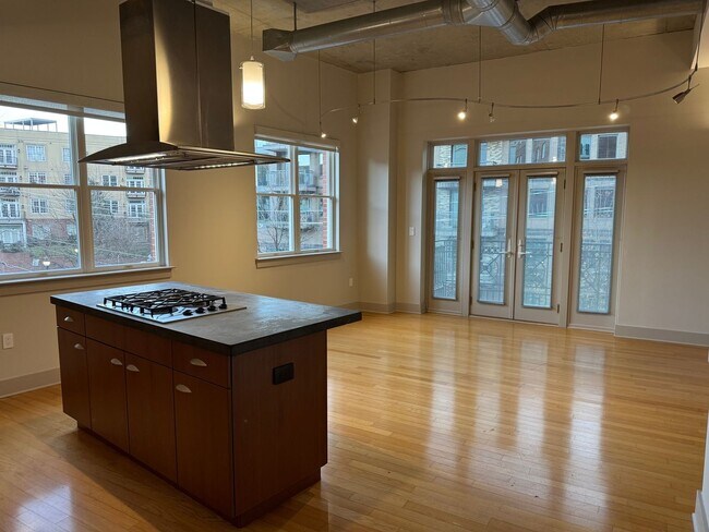 Foto del edificio - One Bedroom Loft Condo in Midtown, Atlanta