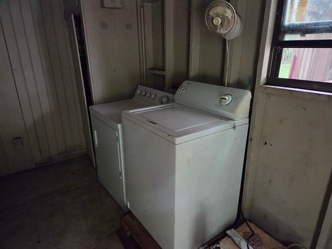 Building Photo - 7557 US-1