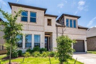 Building Photo - 333 Foxthorne Way