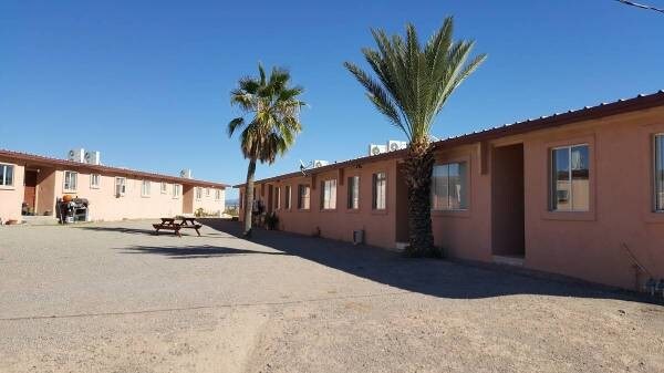 Foto del edificio - 553 W Esperanza Ave