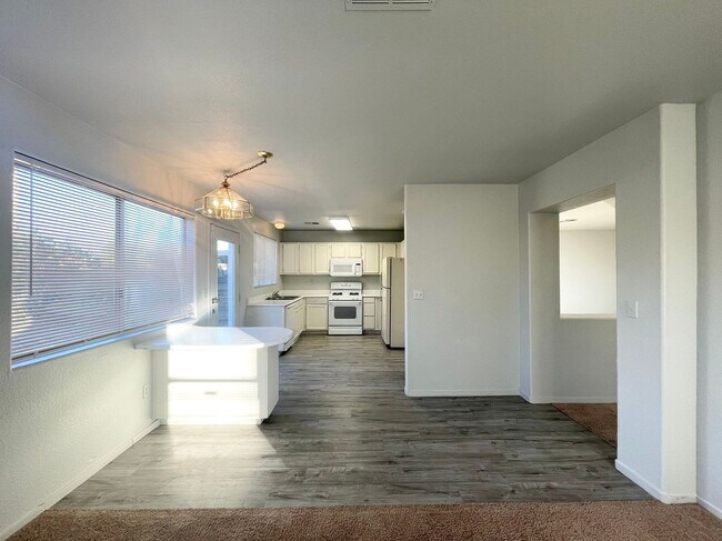 Building Photo - 9142 Bucksprings Dr