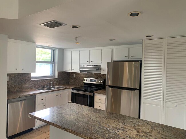 Foto del edificio - 555 NE 30th St