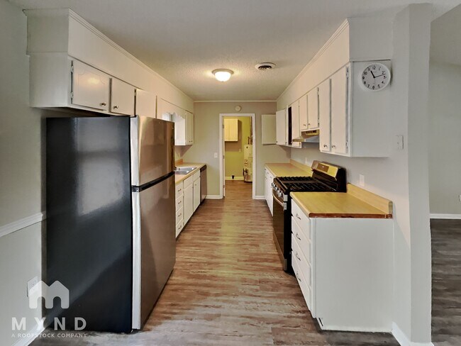 Foto del edificio - 2814 Bay Leaf Dr SE