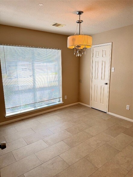 Foto del edificio - 906 Taylor Ridge Dr