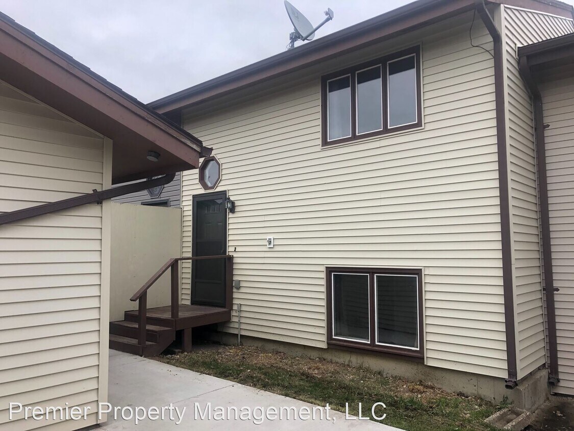 Primary Photo - 2 br, 1.5 bath House - 611 N 35TH ST
