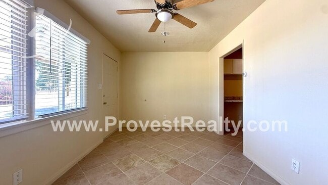 Building Photo - 15034 Sequoia St