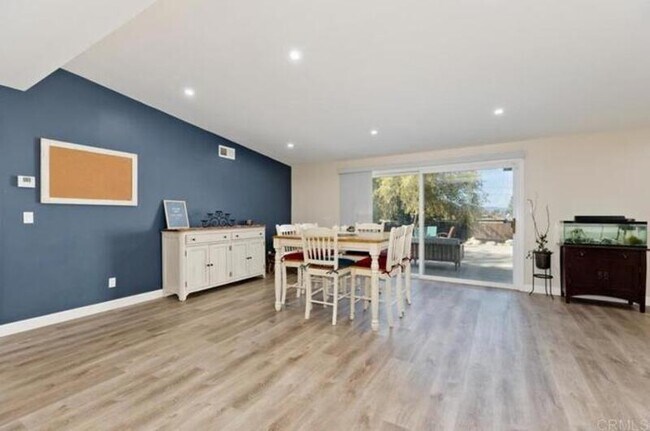 Foto del edificio - 1806 Wight Way