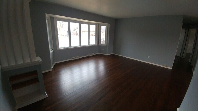 Foto del edificio - 3 Bedrooom Home Located in the Heart of We...